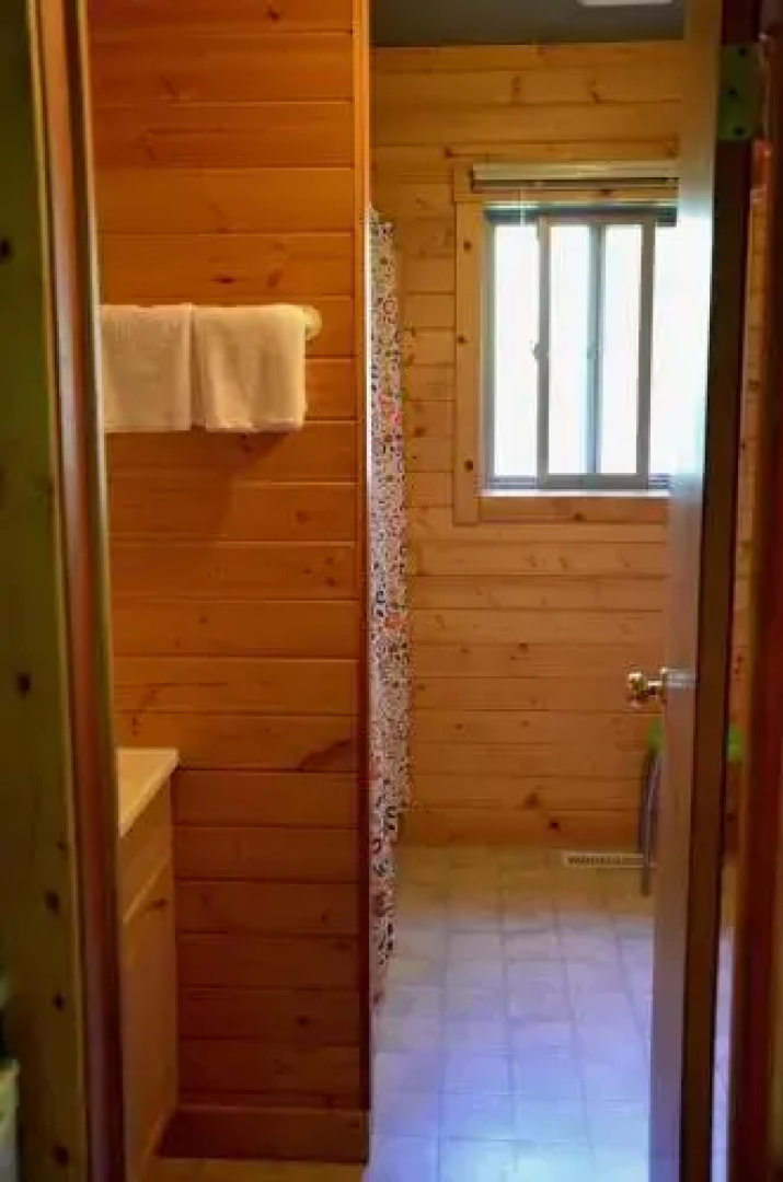 Hillside Lodge & Chalets