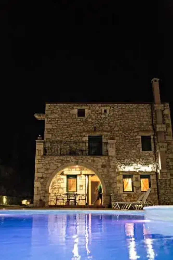 Villa Kyriakos & Villa Ierothea