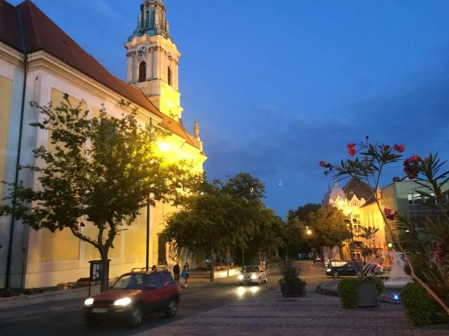 Sarok Apartmanhz Szekszrd