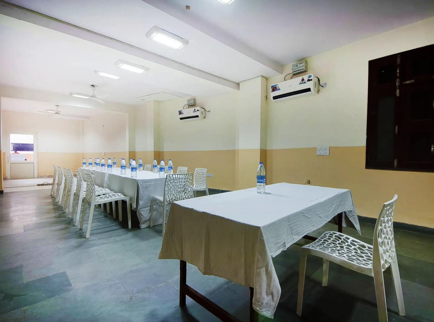 Charanpahari Hotel by OYO Rooms