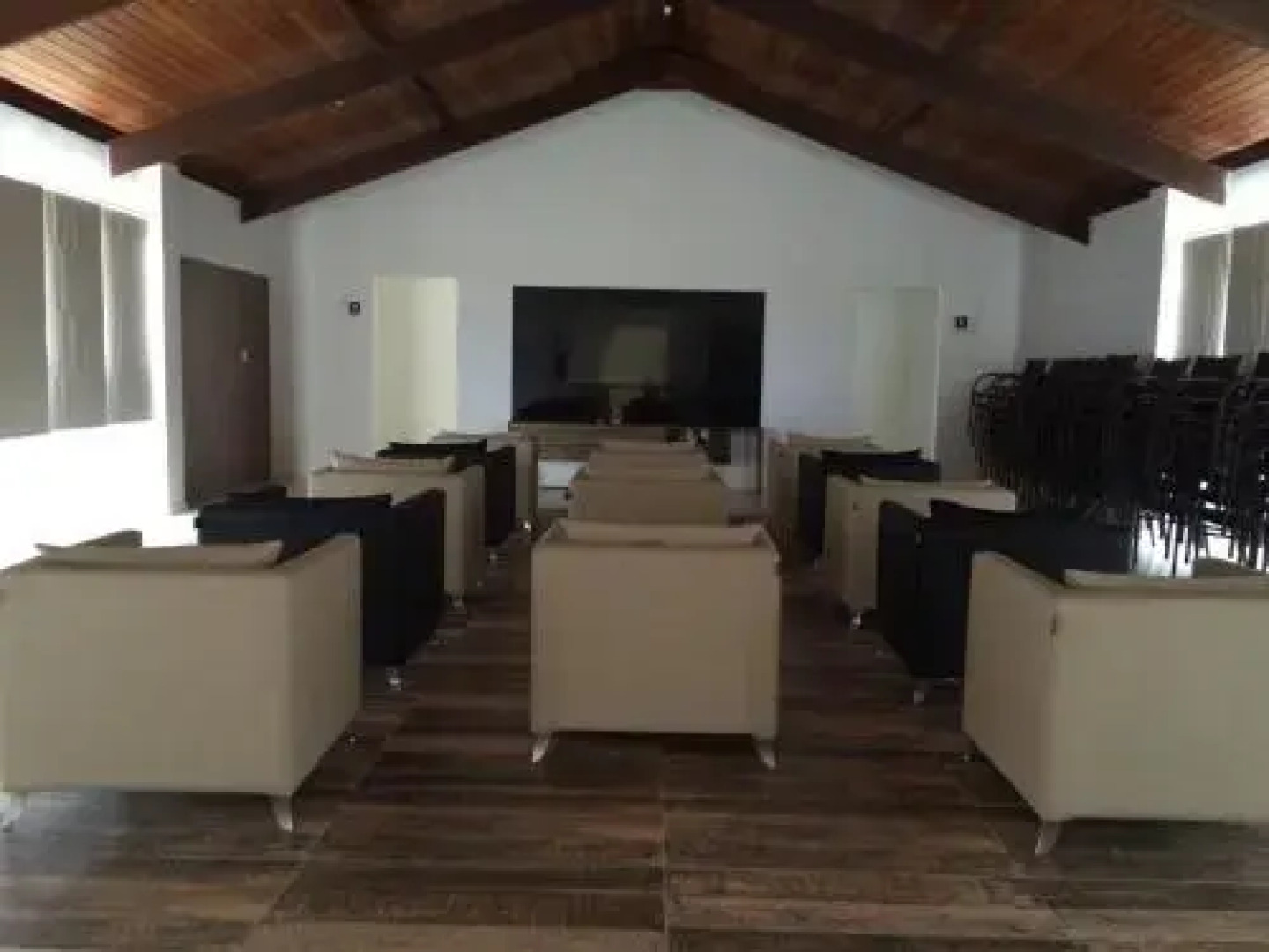 Lindo Apto 2/4 em Guarajuba