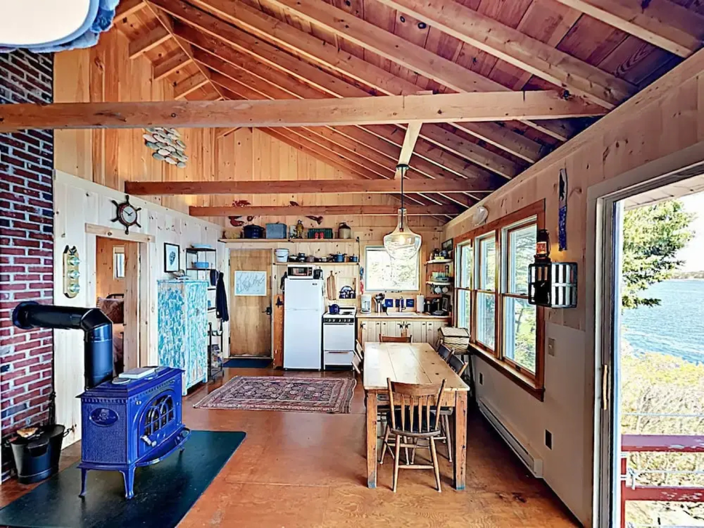 180 King Phillips Cabin