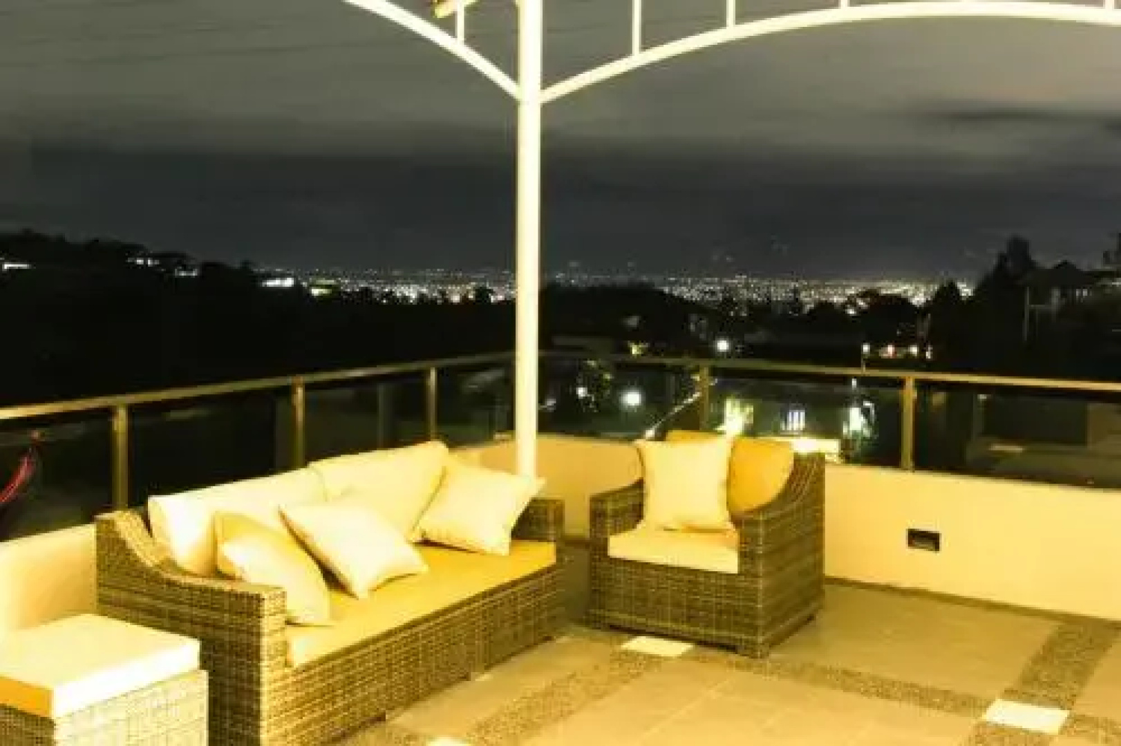 Daily Home Villa Dago
