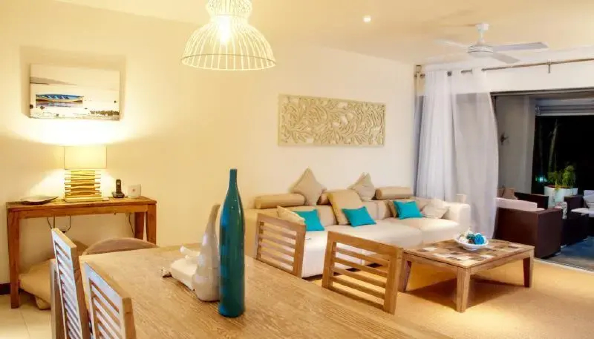 Leora Beach Luxury Suite by Dream Escapes