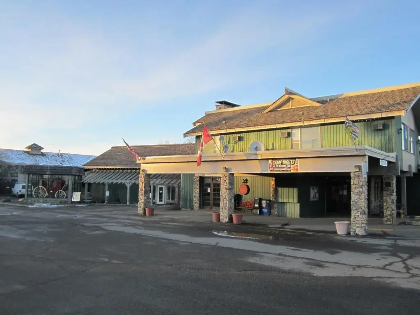 Red Coach Inn