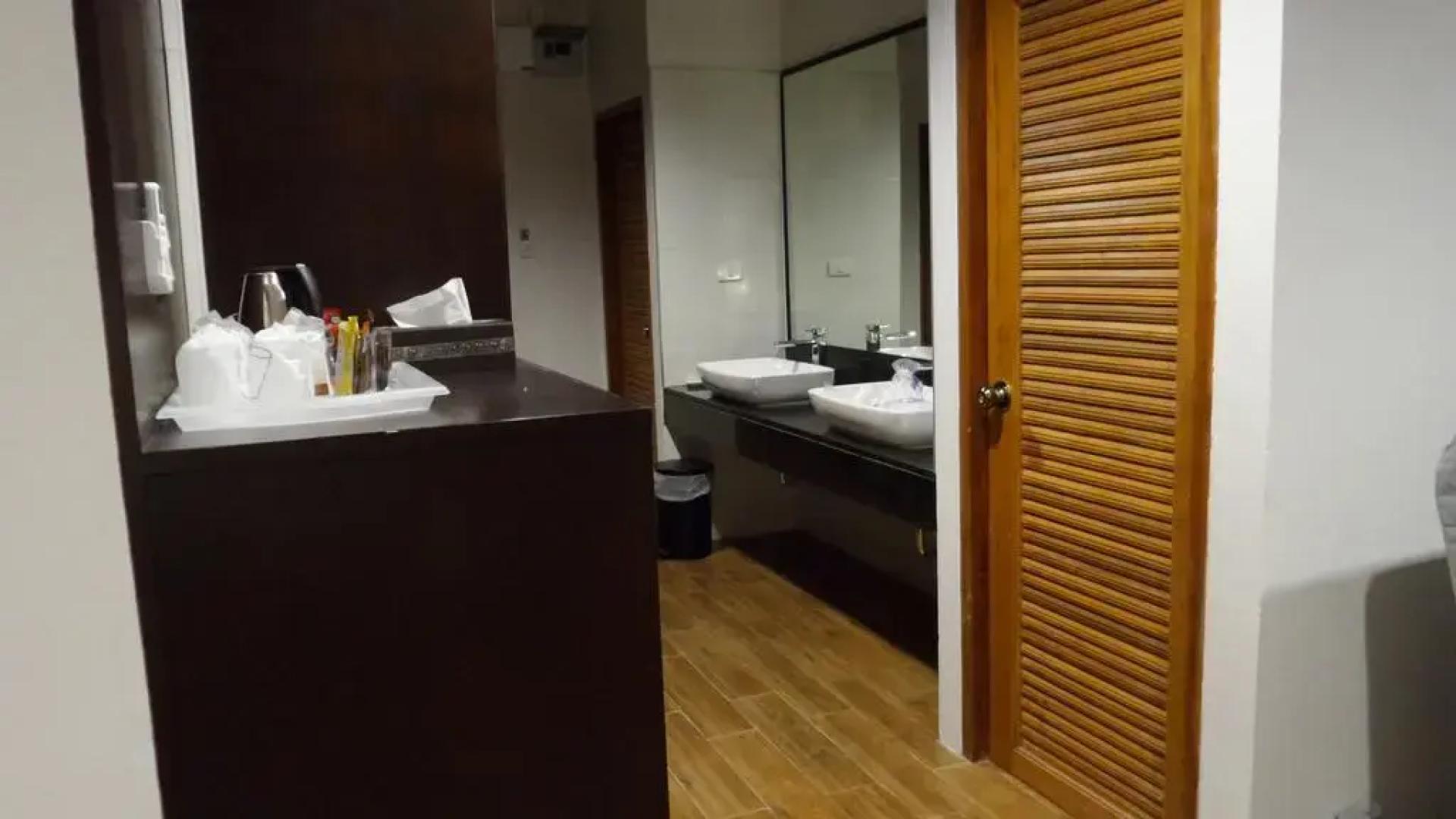 Chaykwan Hotel