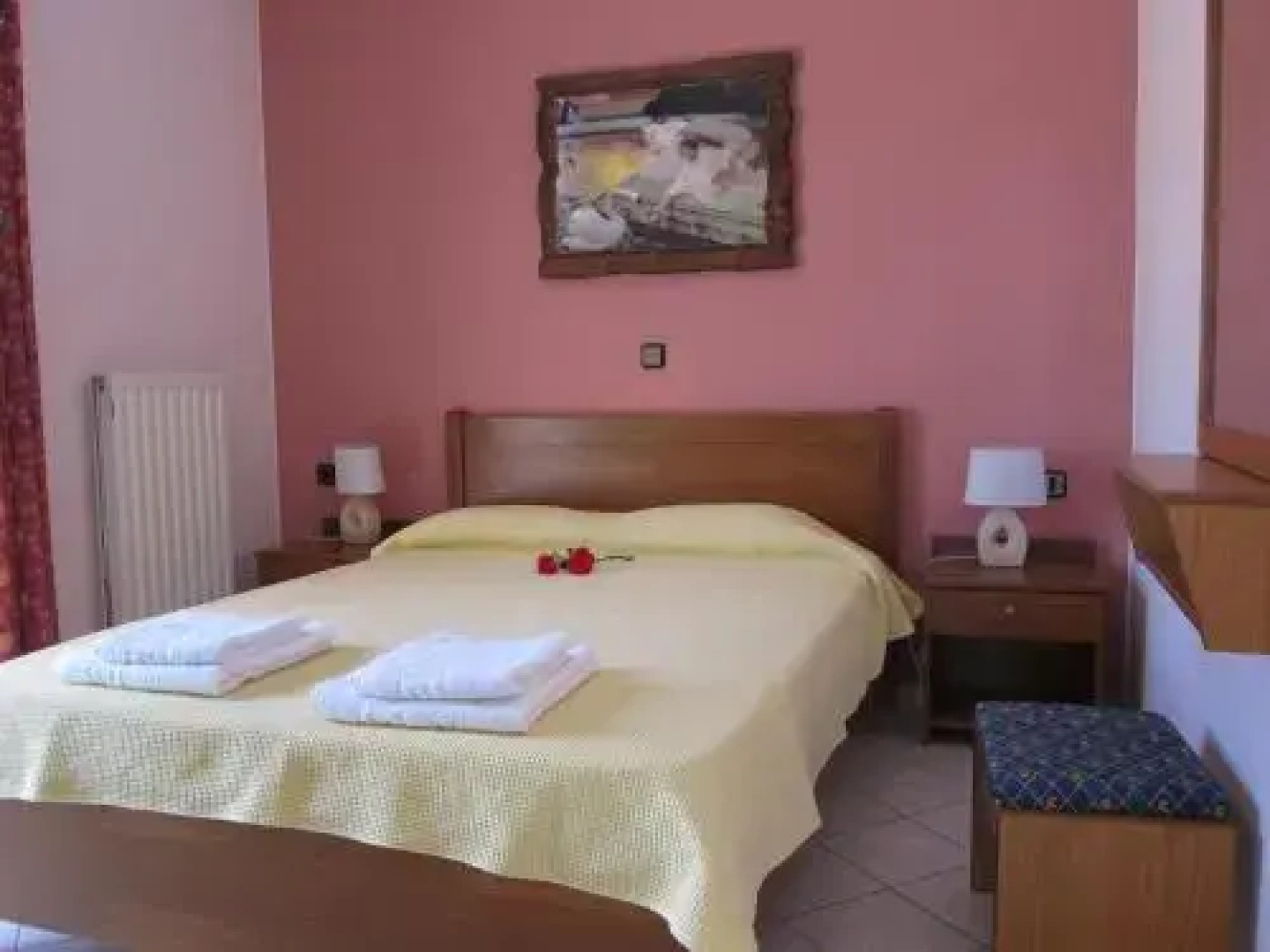 Stelios Apartments