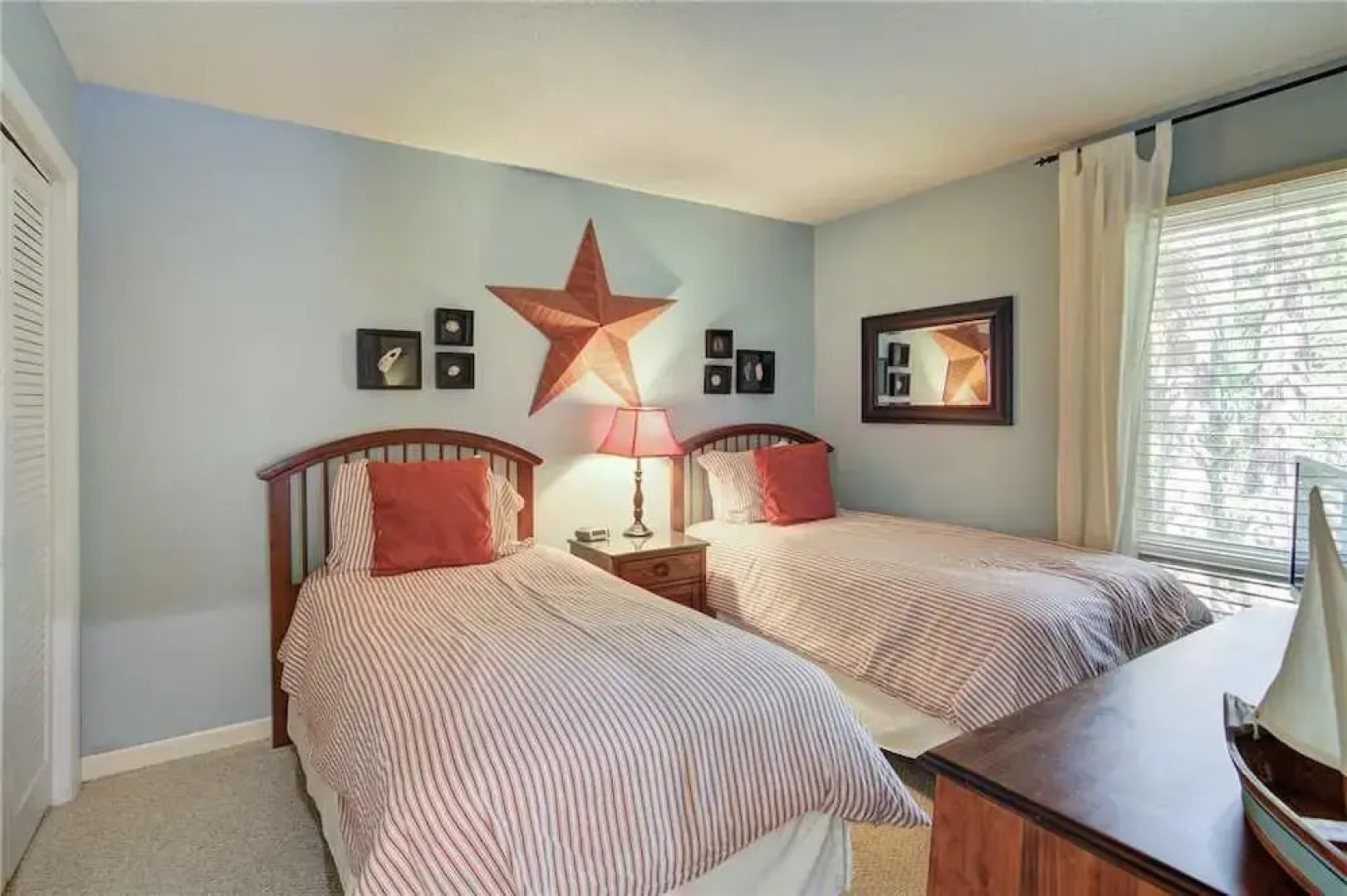 Sparrow Pond 1015 by RedAwning