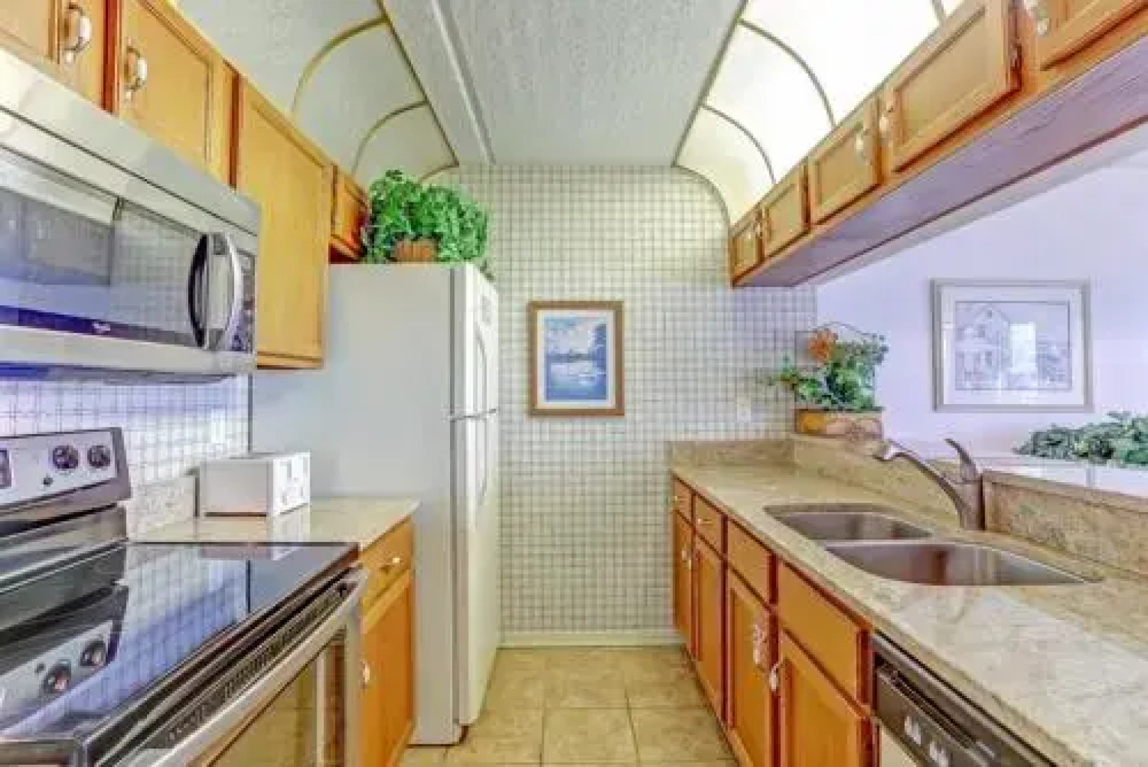Rustic Theme Condo with Scenic Ocean View by RedAwning