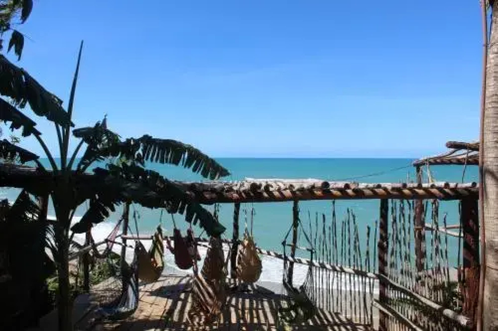 Piparadise Beach Hostel