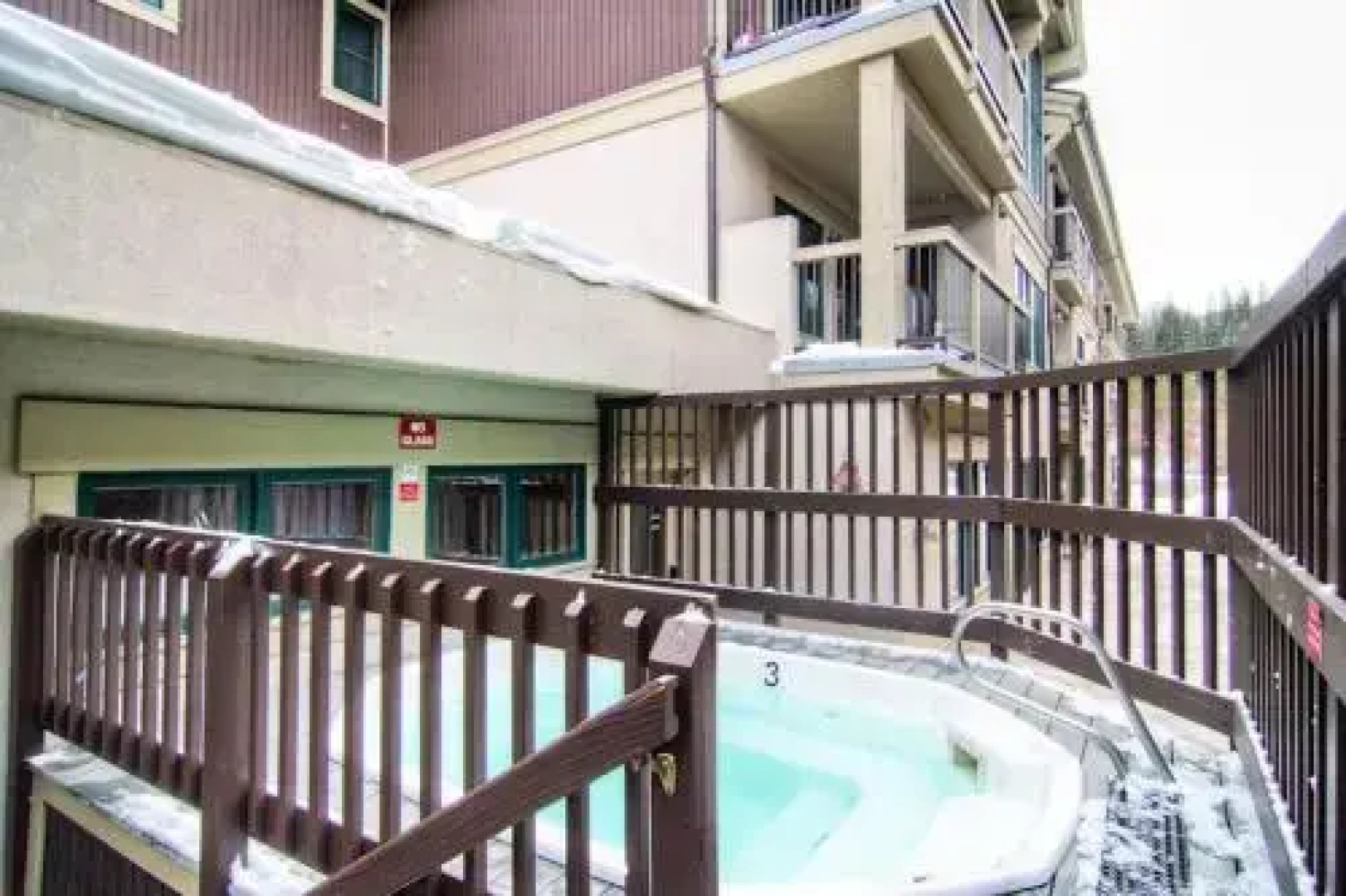 Tyra Riverbend #117 (Ski-in, Ski-out Condo)