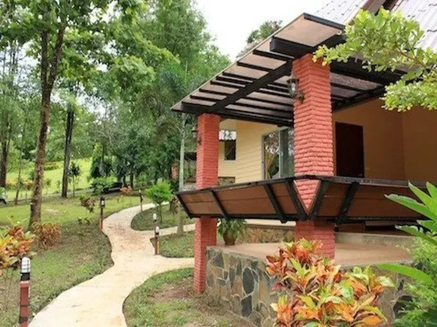 Baan Rimdoy Resort
