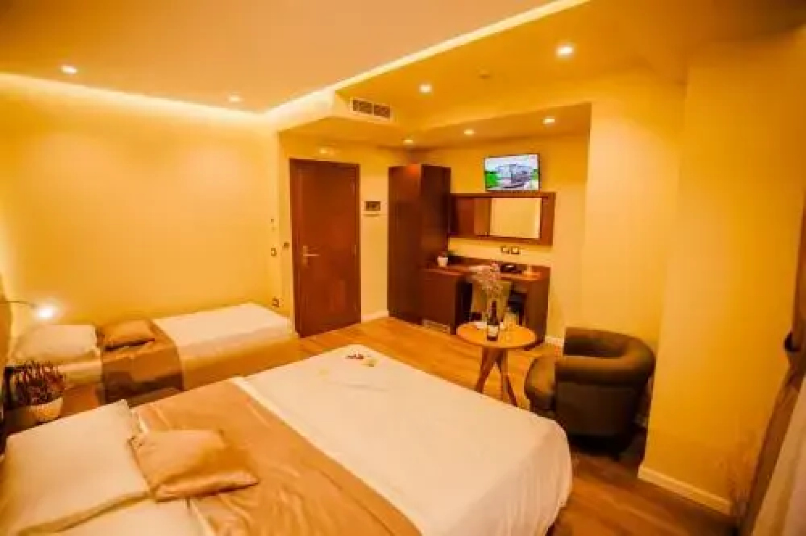 Hotel Center