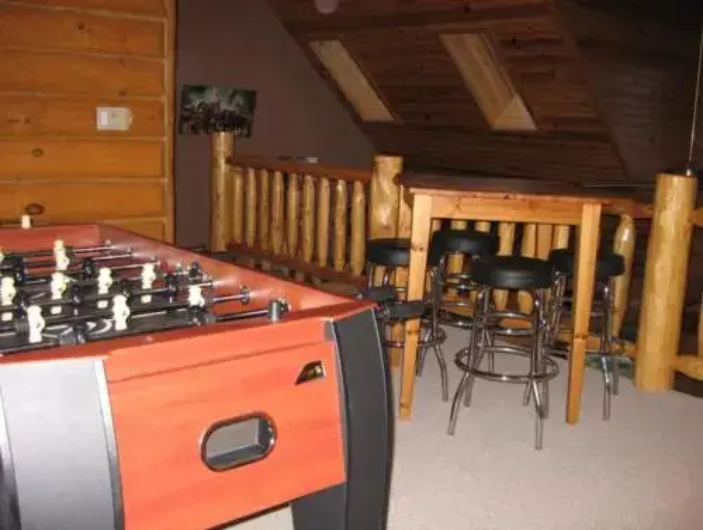 Lone Pine Lodge
