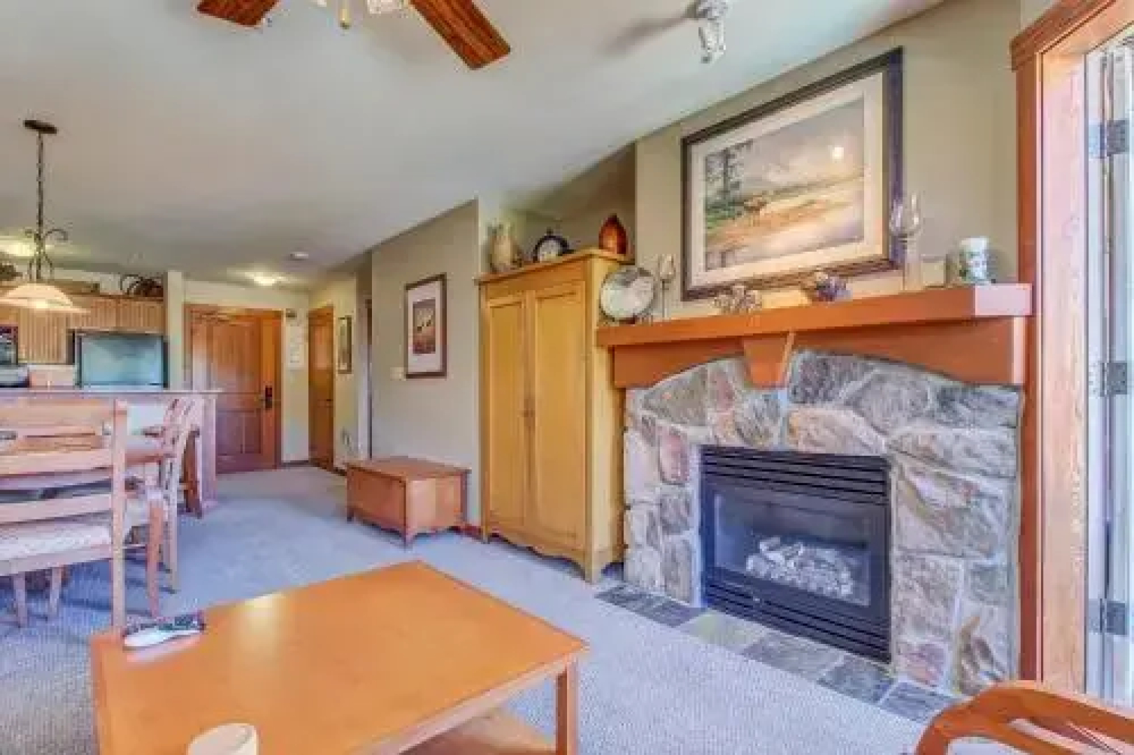 Eagle Springs East 402: Buffaloberry Suite