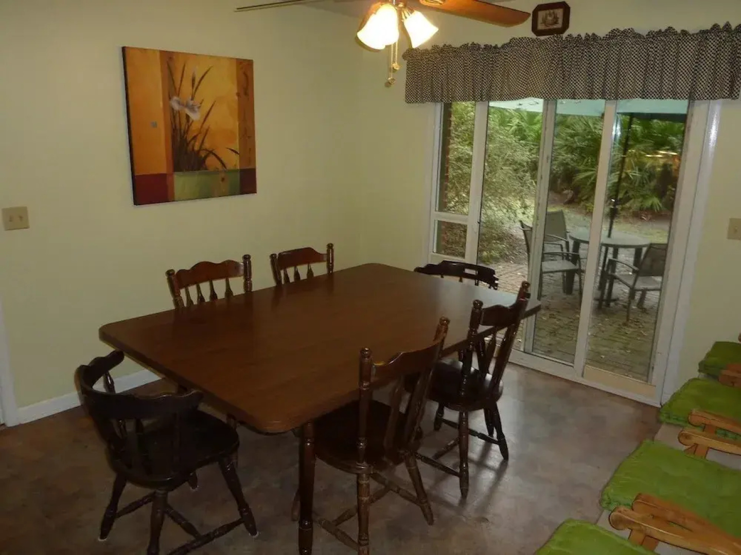 Very Nice - 3 Br Cottage
