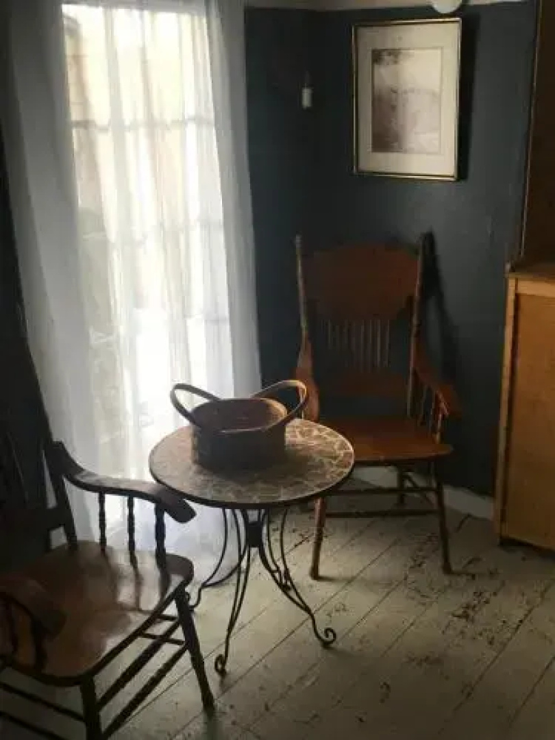Seafarer Inn and Cottages