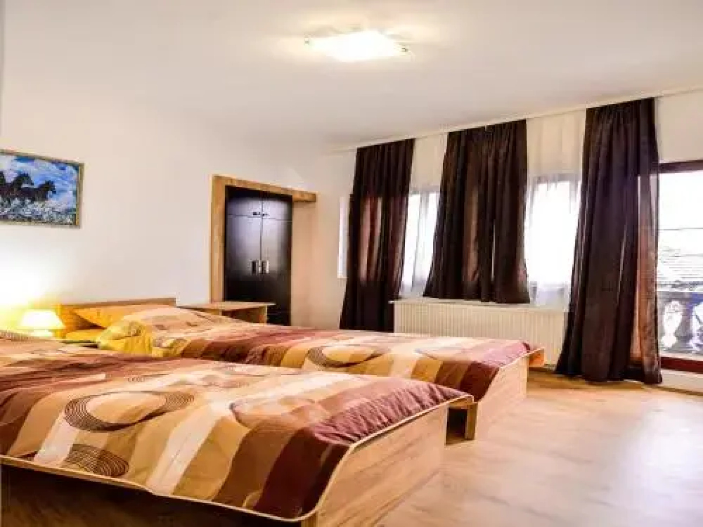 Apel Apartments