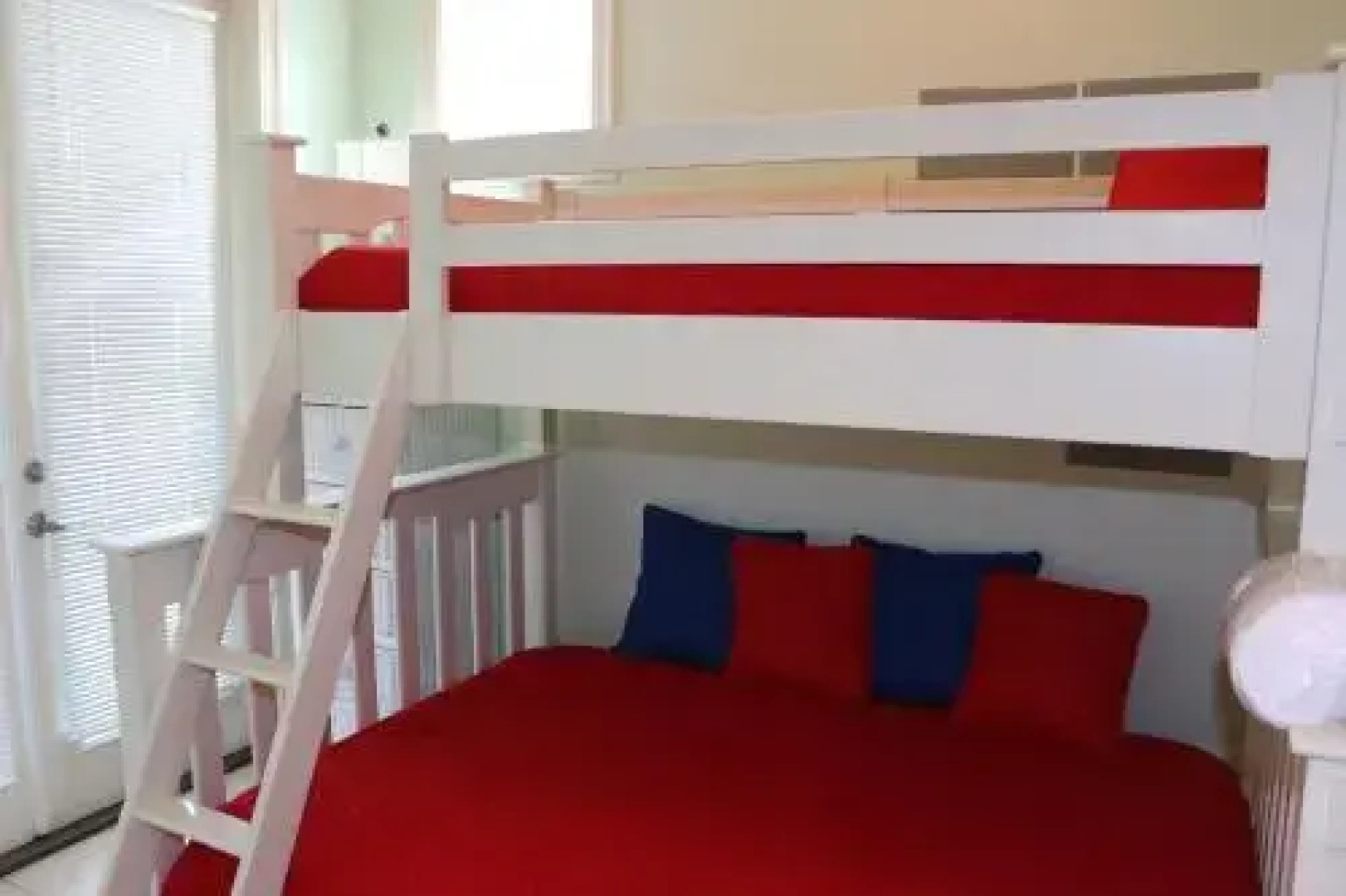 Kiva 125089 - 6 Br Home