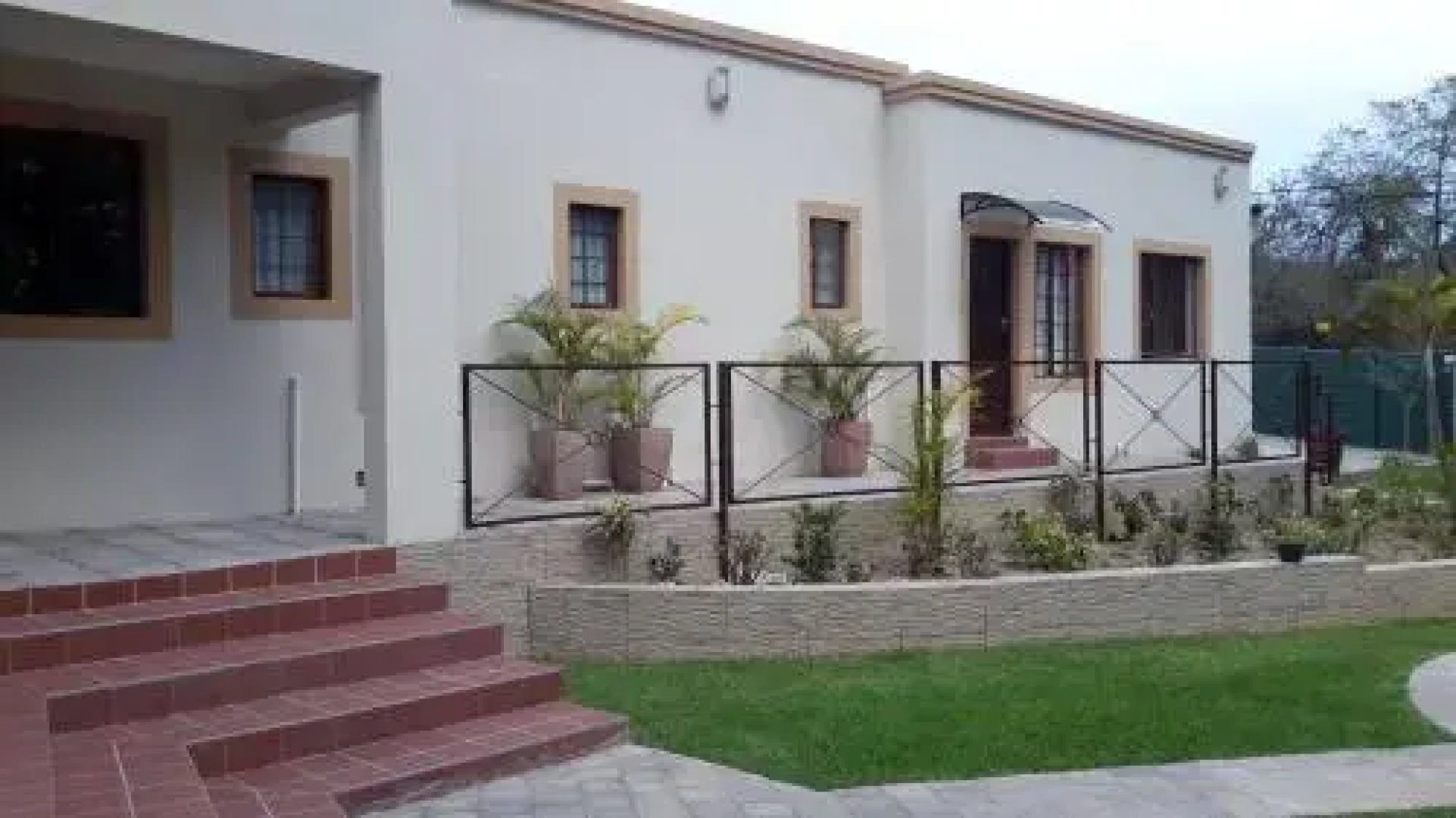 Amigos Bed & Breakfast