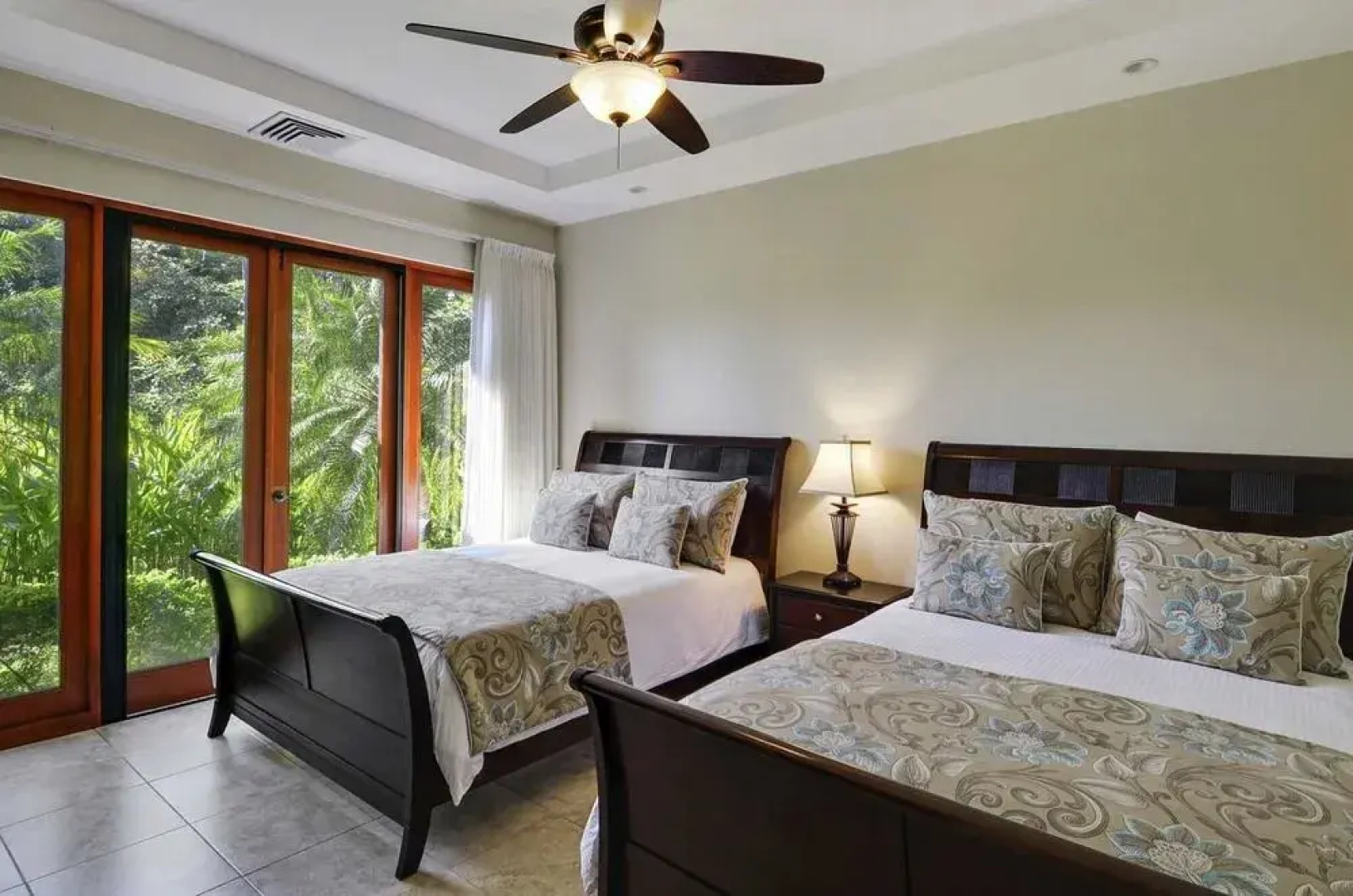 Casa Oasis Close to Beach Golf, Surf and More by RedAwning