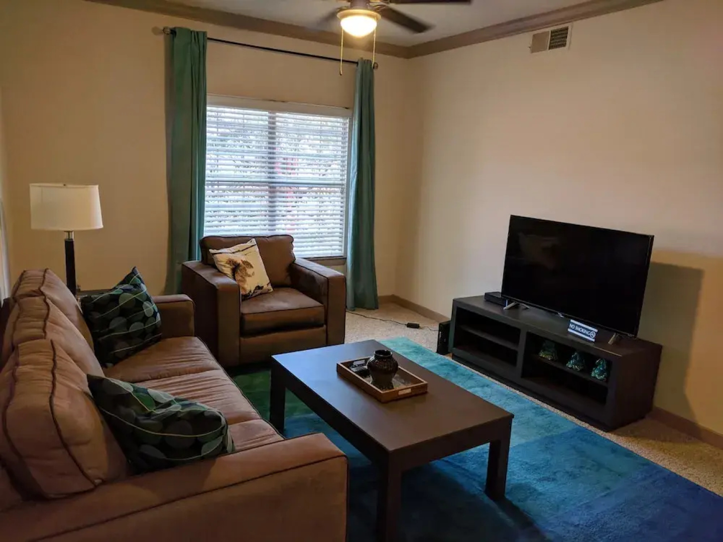 Midtown 240 By Homecomfortstay