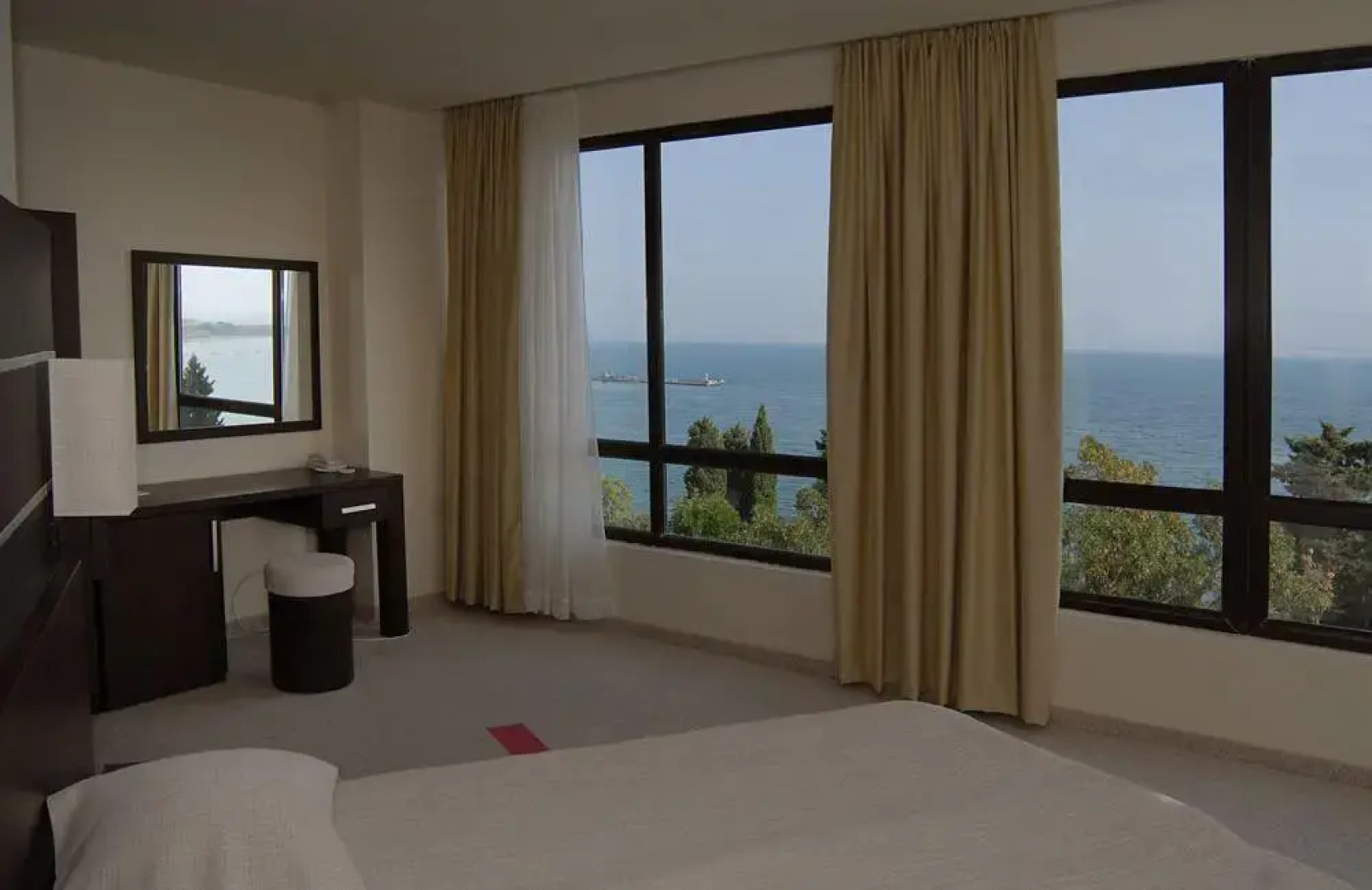 Panorama Beach Apartments