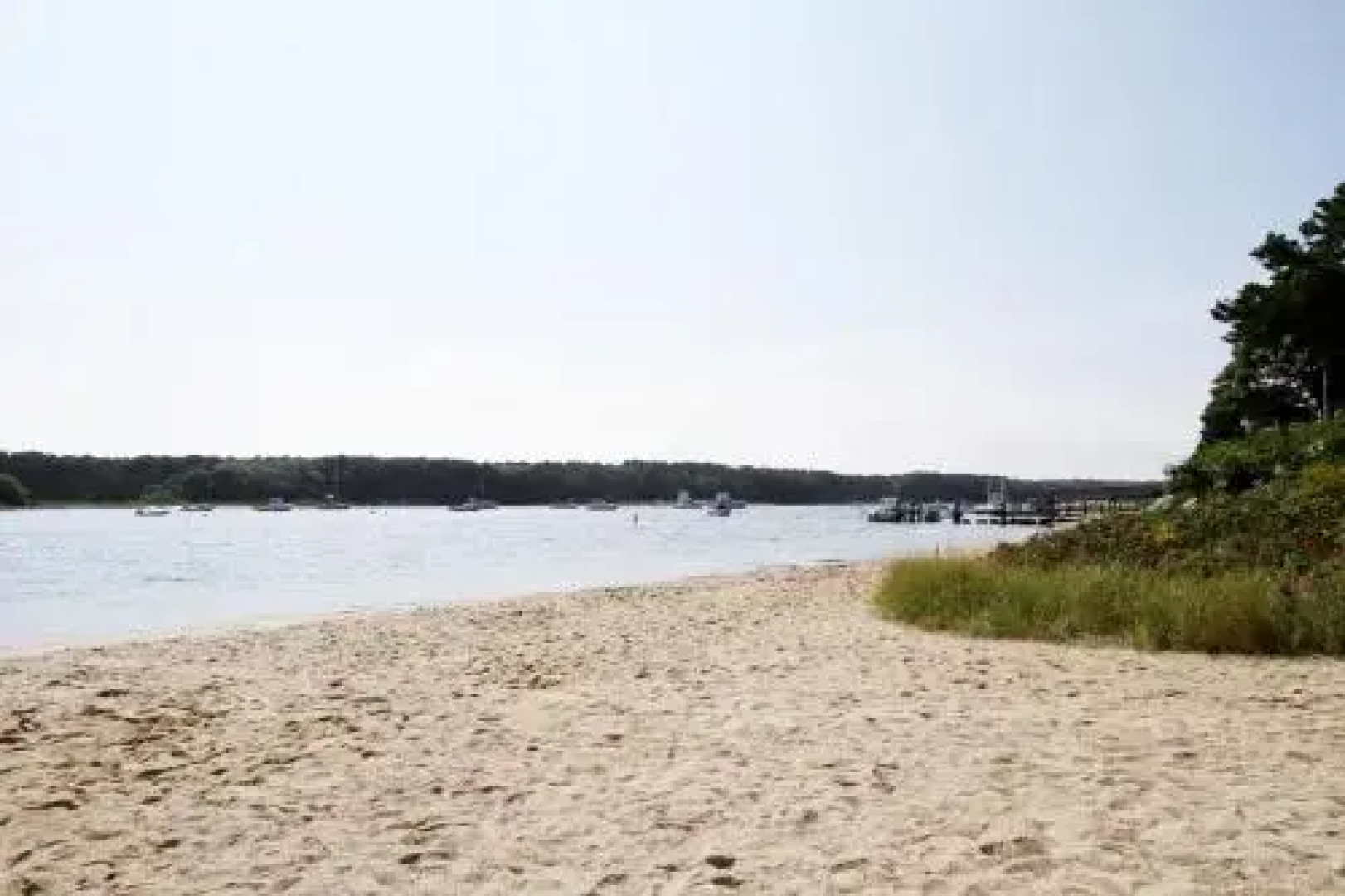 Charming 3BR Beach Cottage by RedAwning