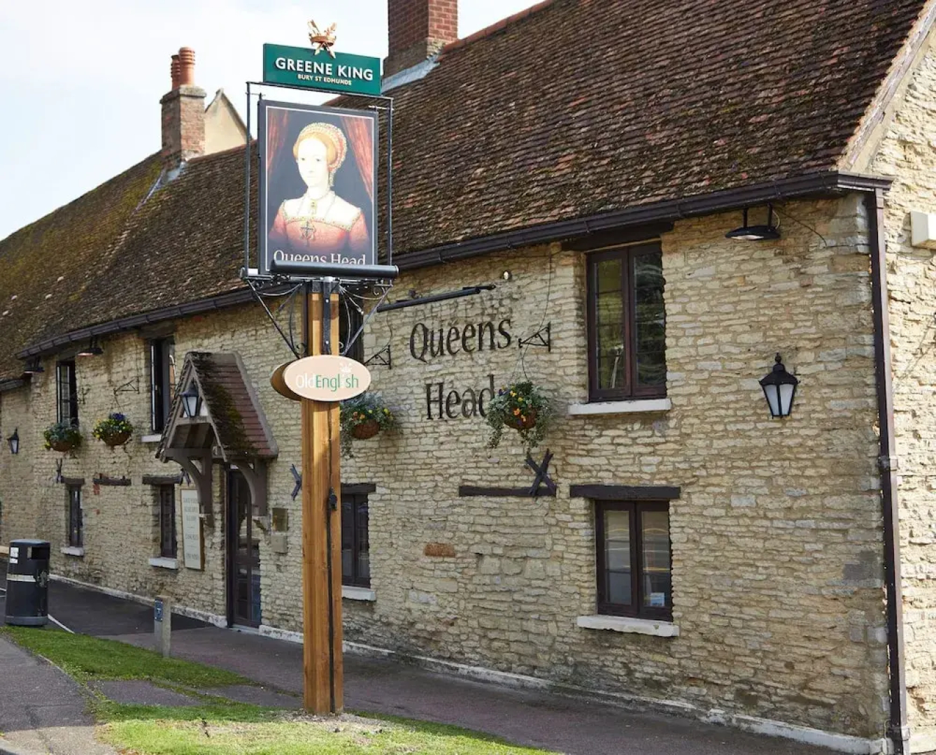 Queens Head Hotel
