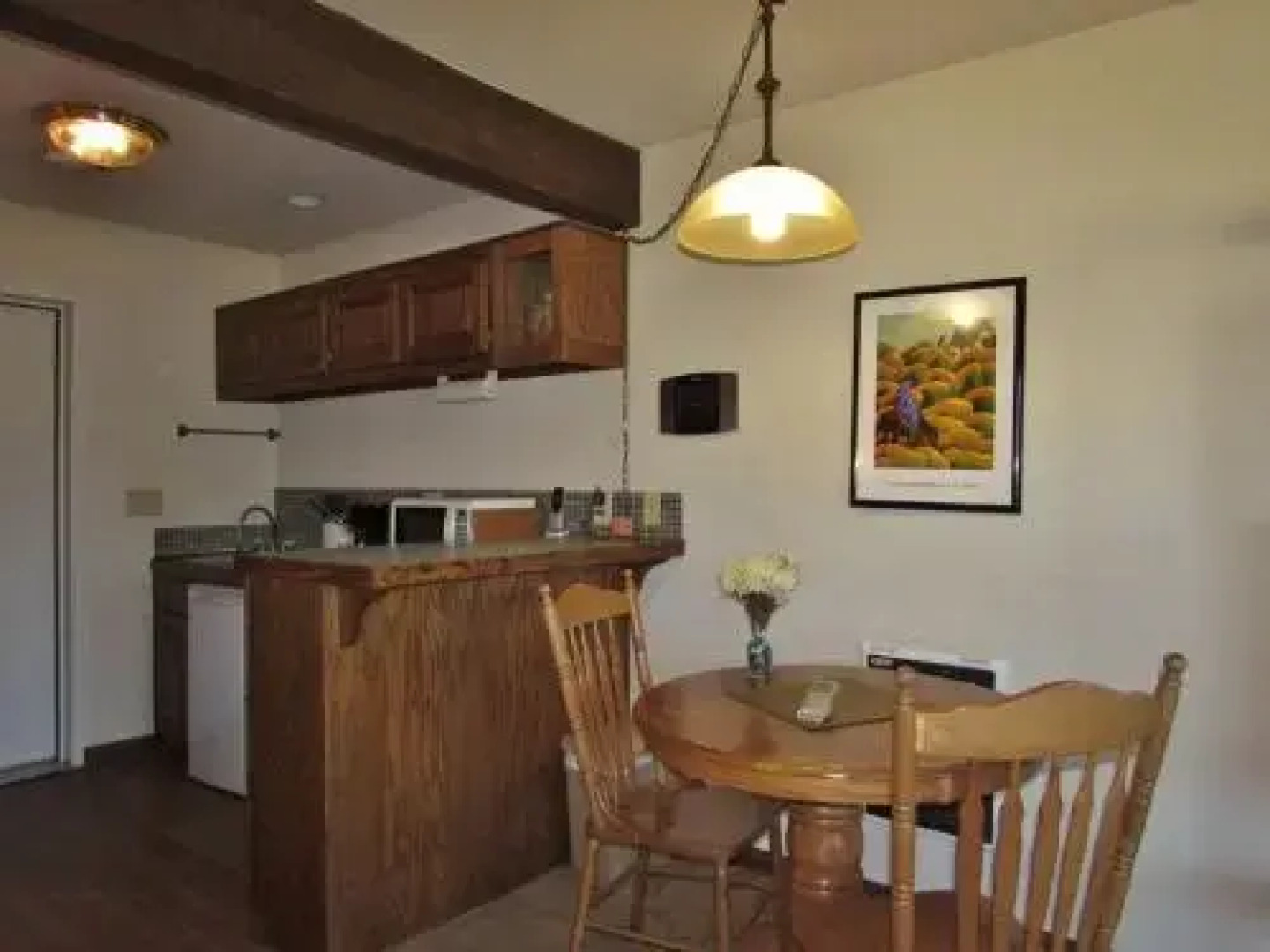 055 Lakefront Ski Getaway Cabin