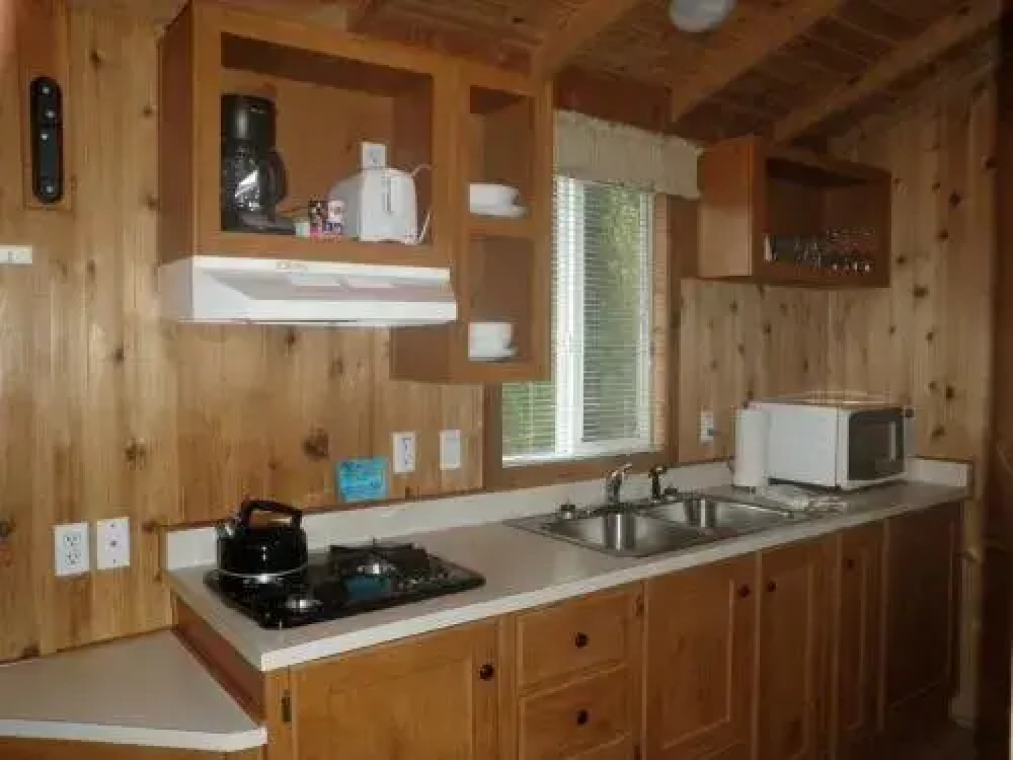 Seaside Camping Resort One-Bedroom Cabin 5