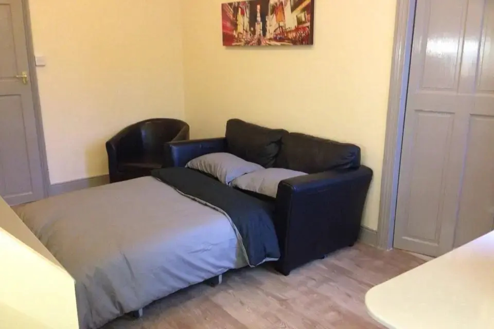 Maxwell Apartment
