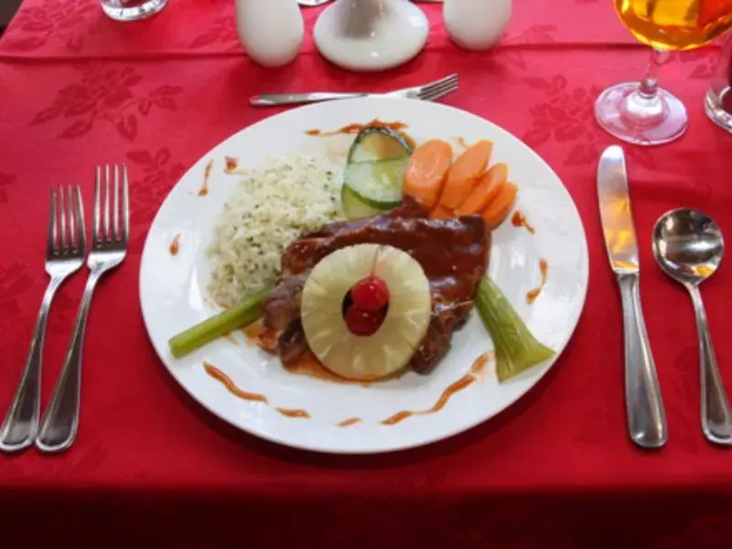 The New Montrose Hotel