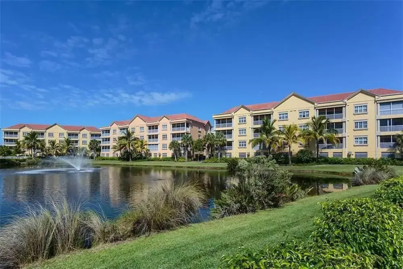 Bella Lago 241