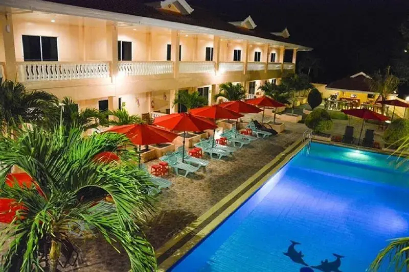 Alona Studios Apartment Hotel