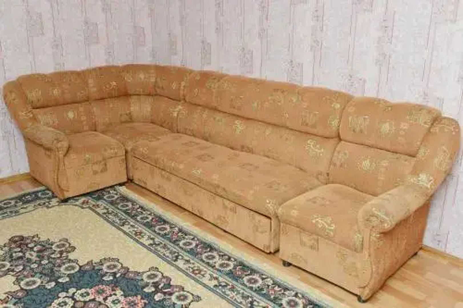 Richhouse on Gogolya 35