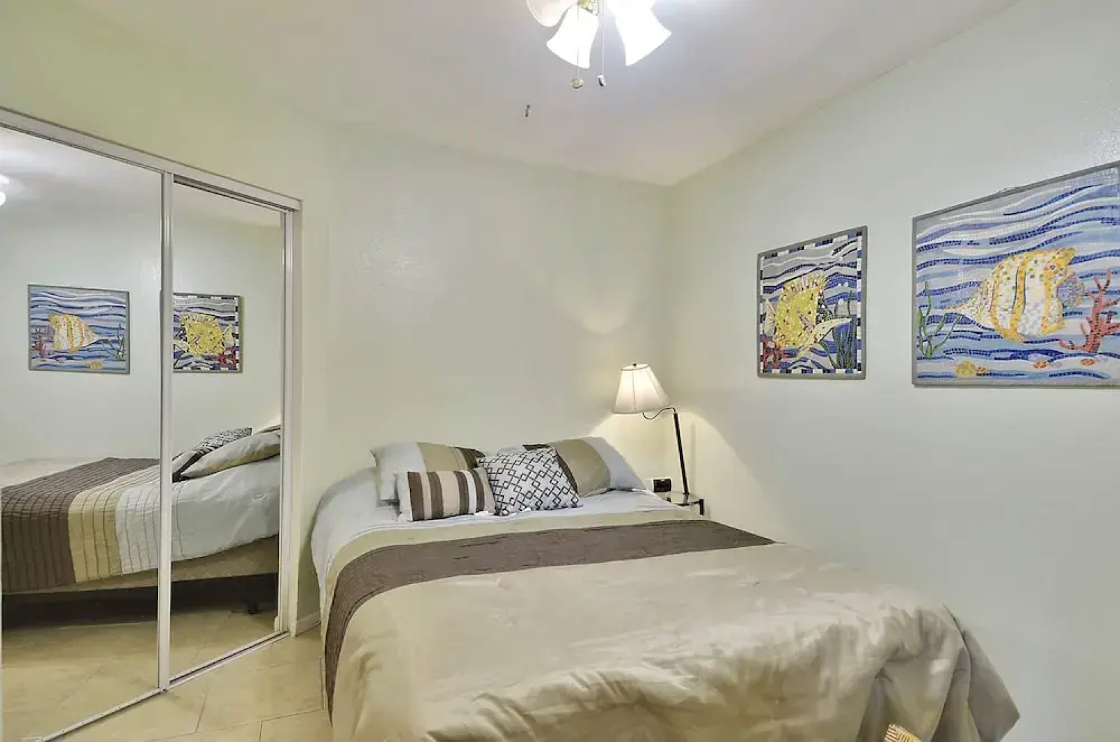 Hula Hut 1 Br condo by RedAwning