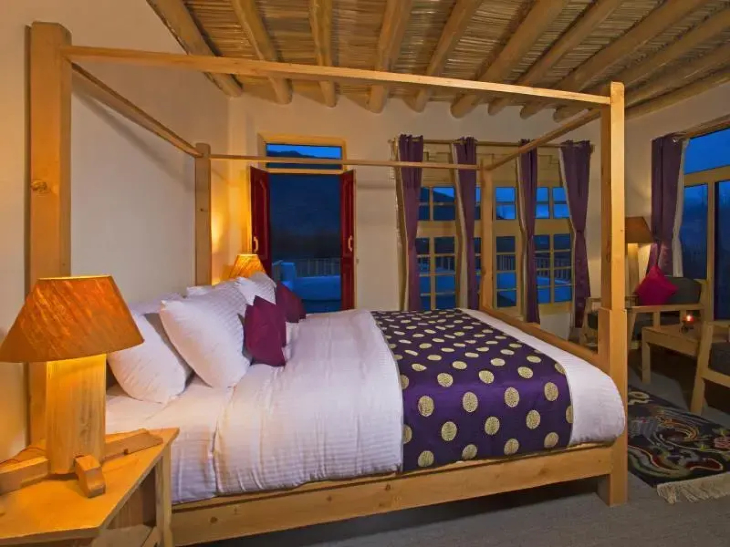 Woodyvu Stok House