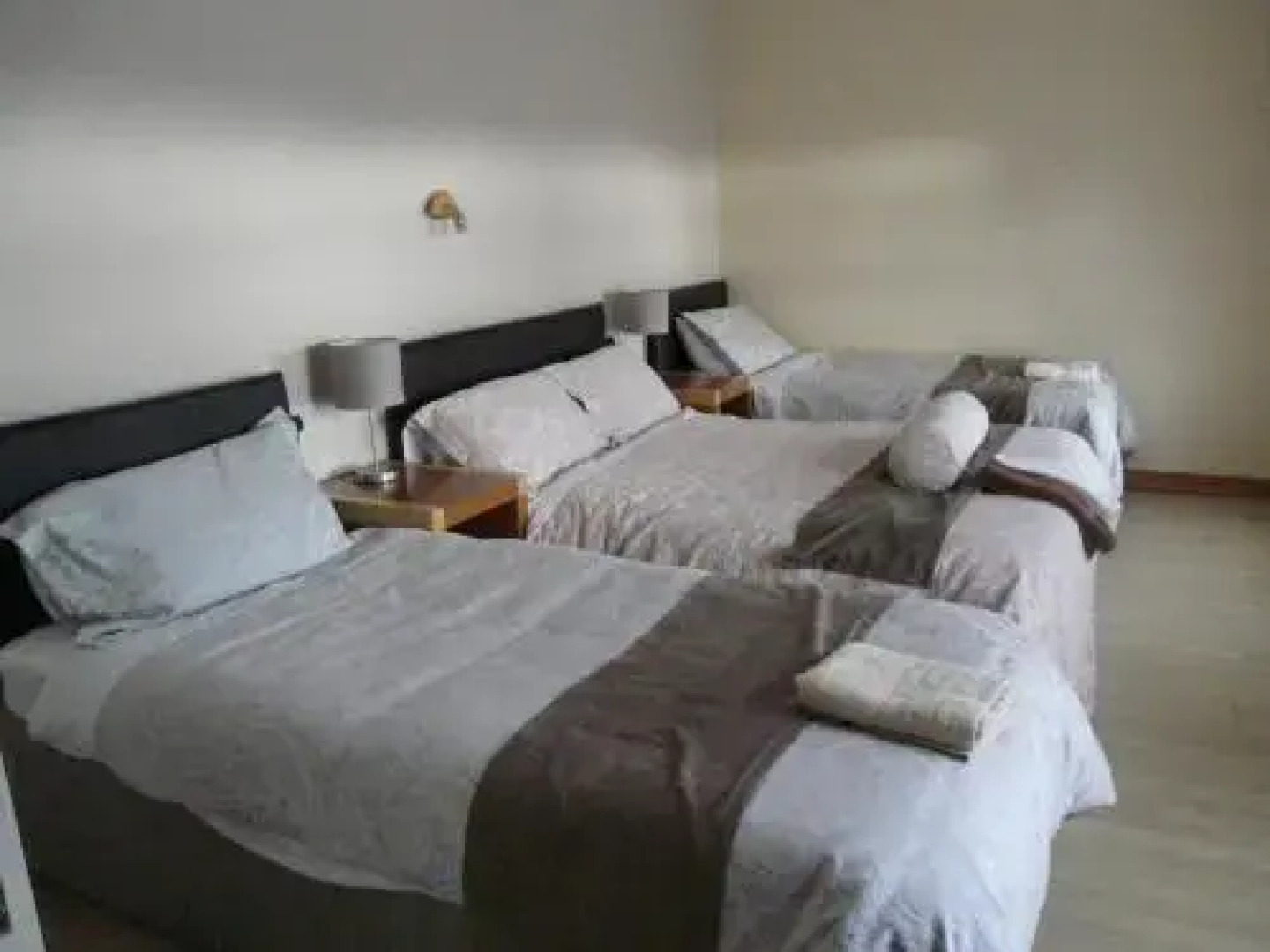 The Country Roads Inn