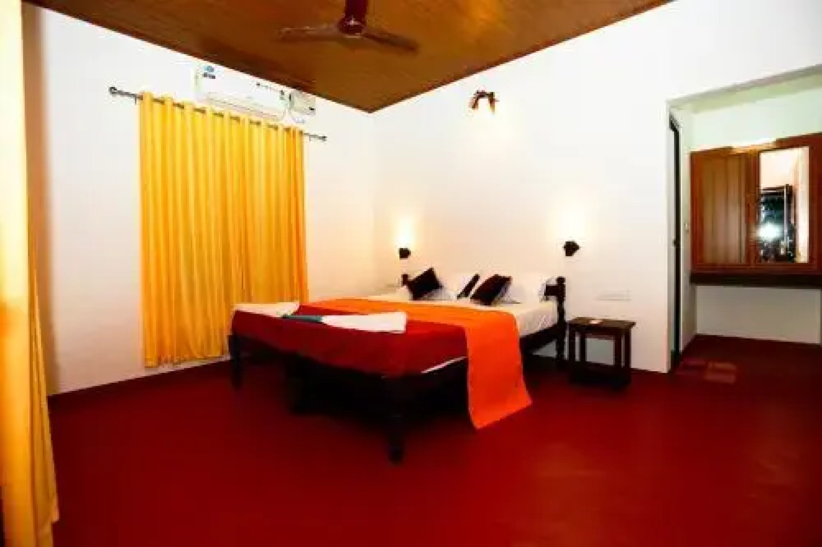 Marari Charlys Homestay