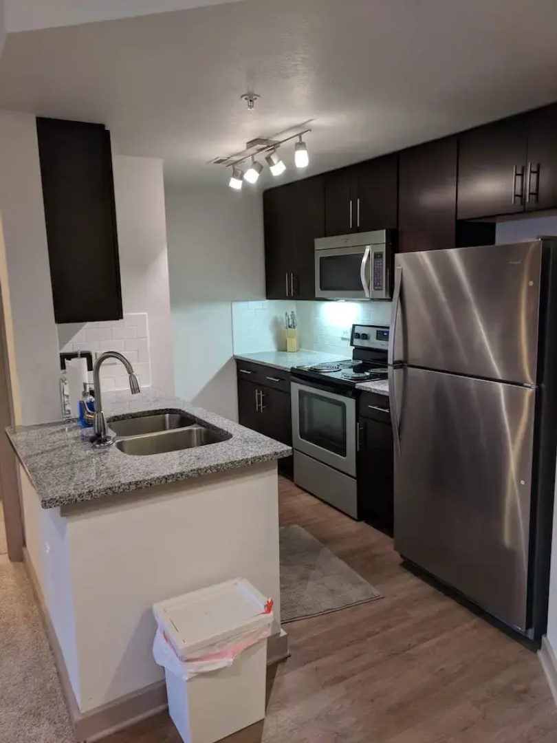 Midtown 240 By Homecomfortstay