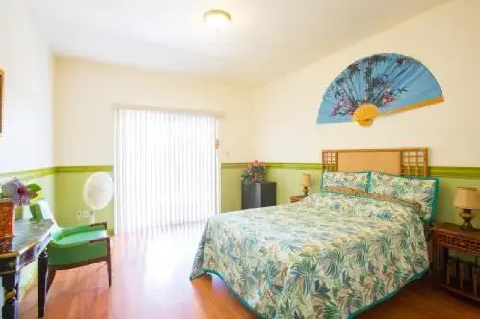 Coconut Palms Vacation Rental near lava fields and beaches