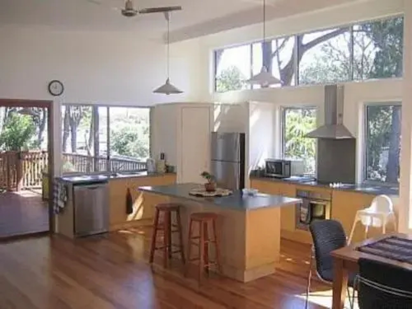 Decked out for a Fantastic Holiday - Winnett St, Woorim