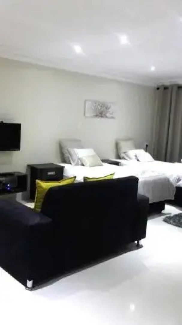 Heaven On Earth Guest House