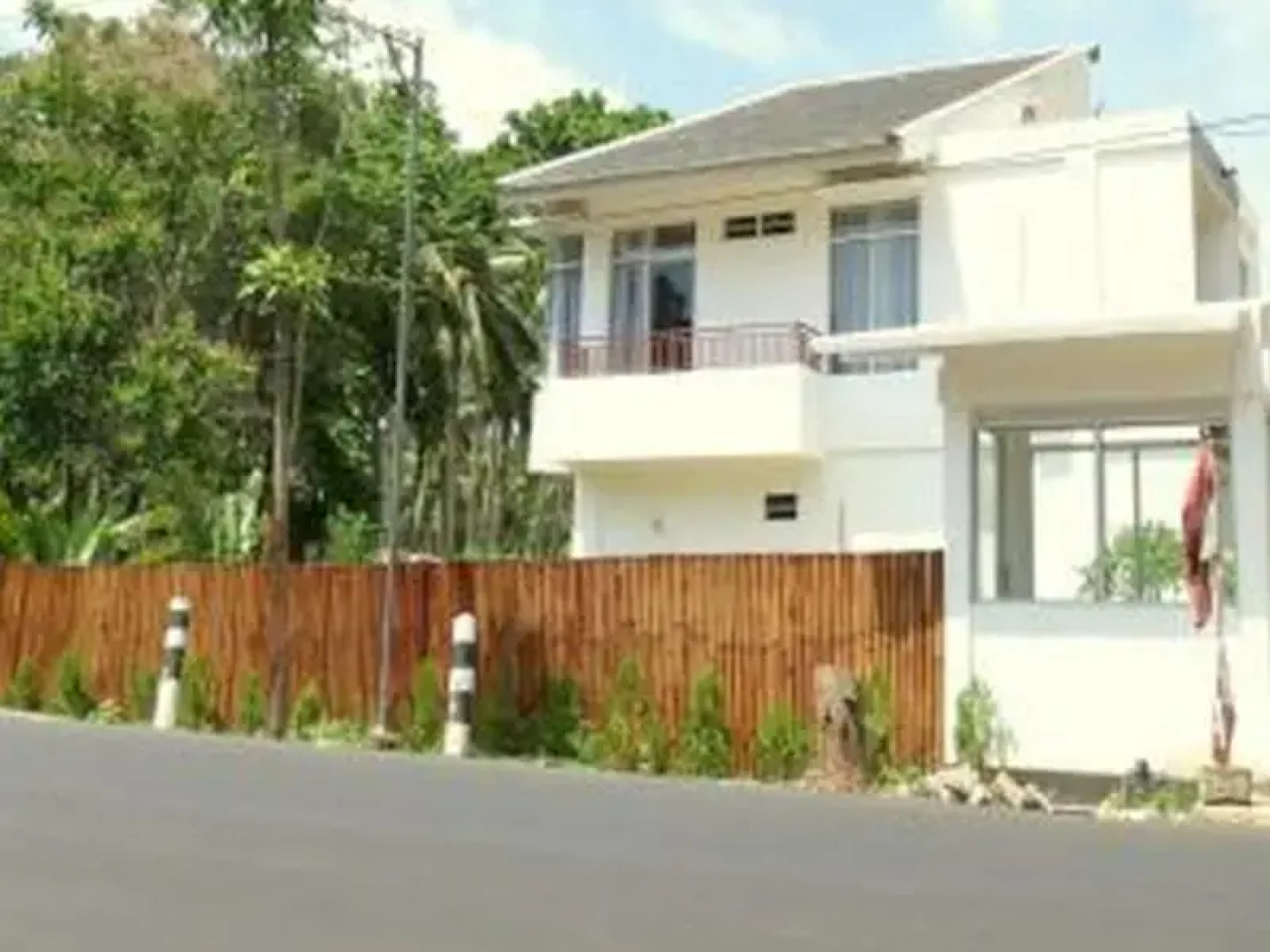 The Riverside Villas