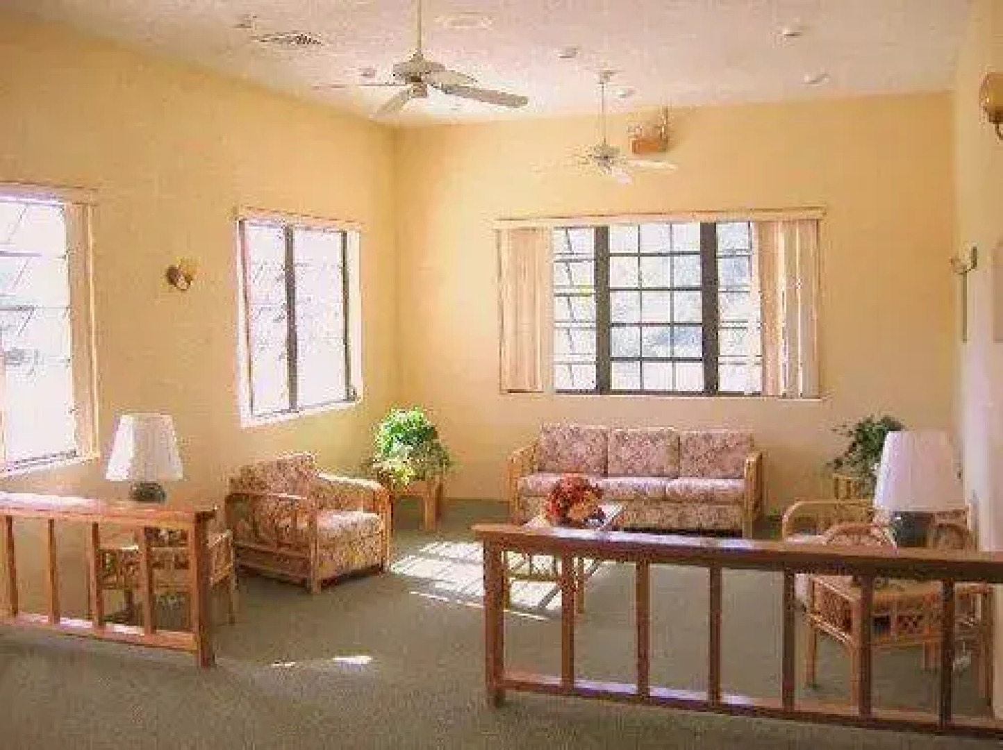 Ingraham's Beach Inn