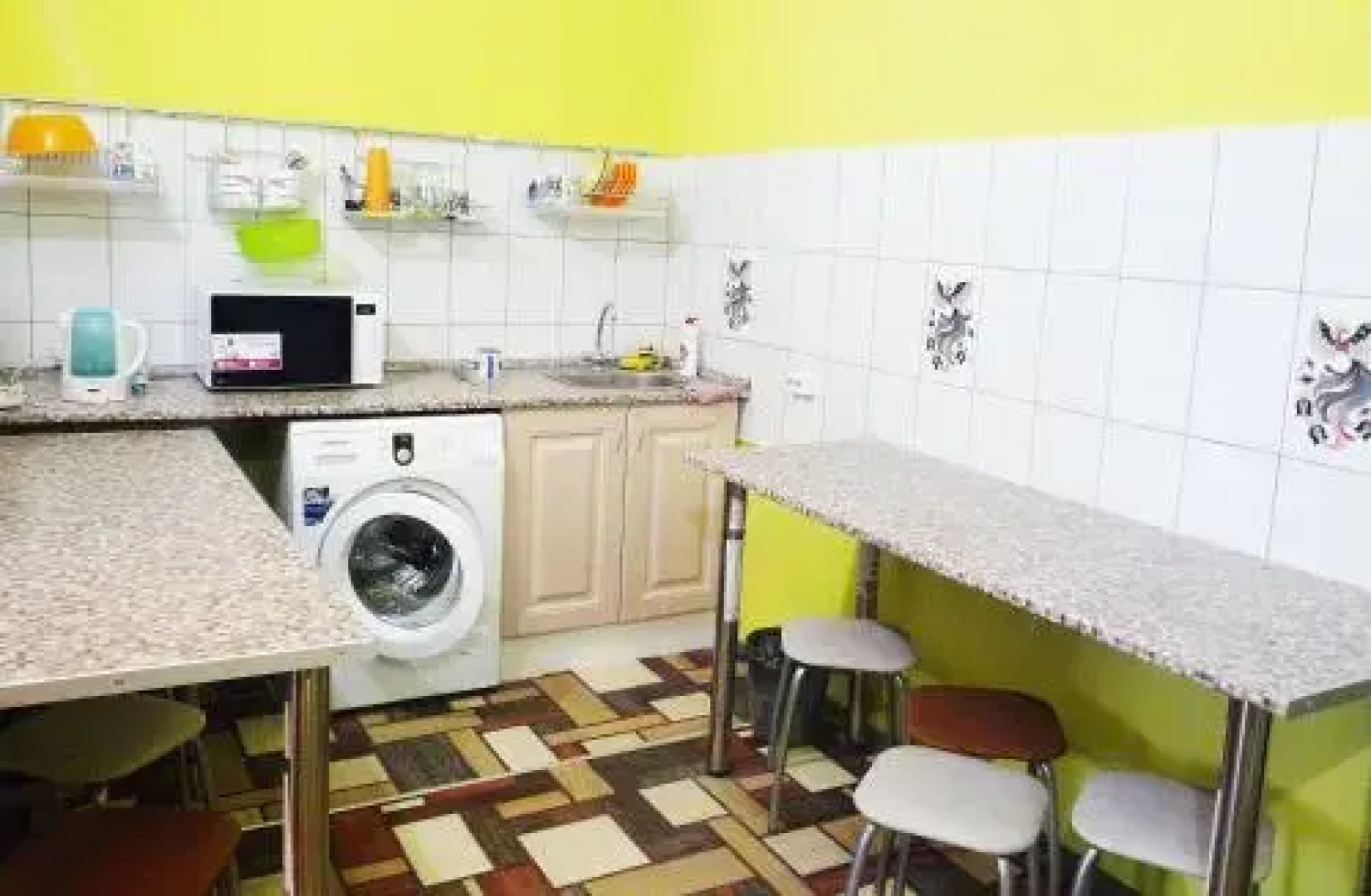 Hostel Barneo