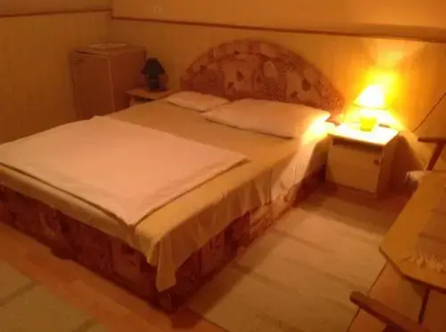Club Torony Hotel