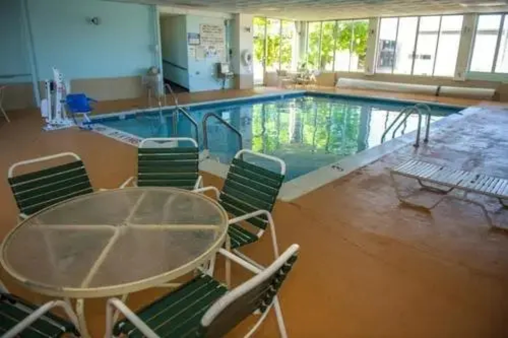 Broadview Inn Suites (former Americas Best Value Inn Galesburg)