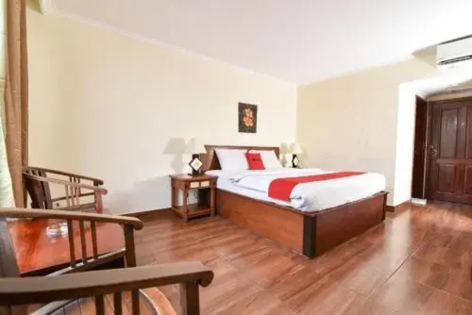 RedDoorz @ Raya Kuta